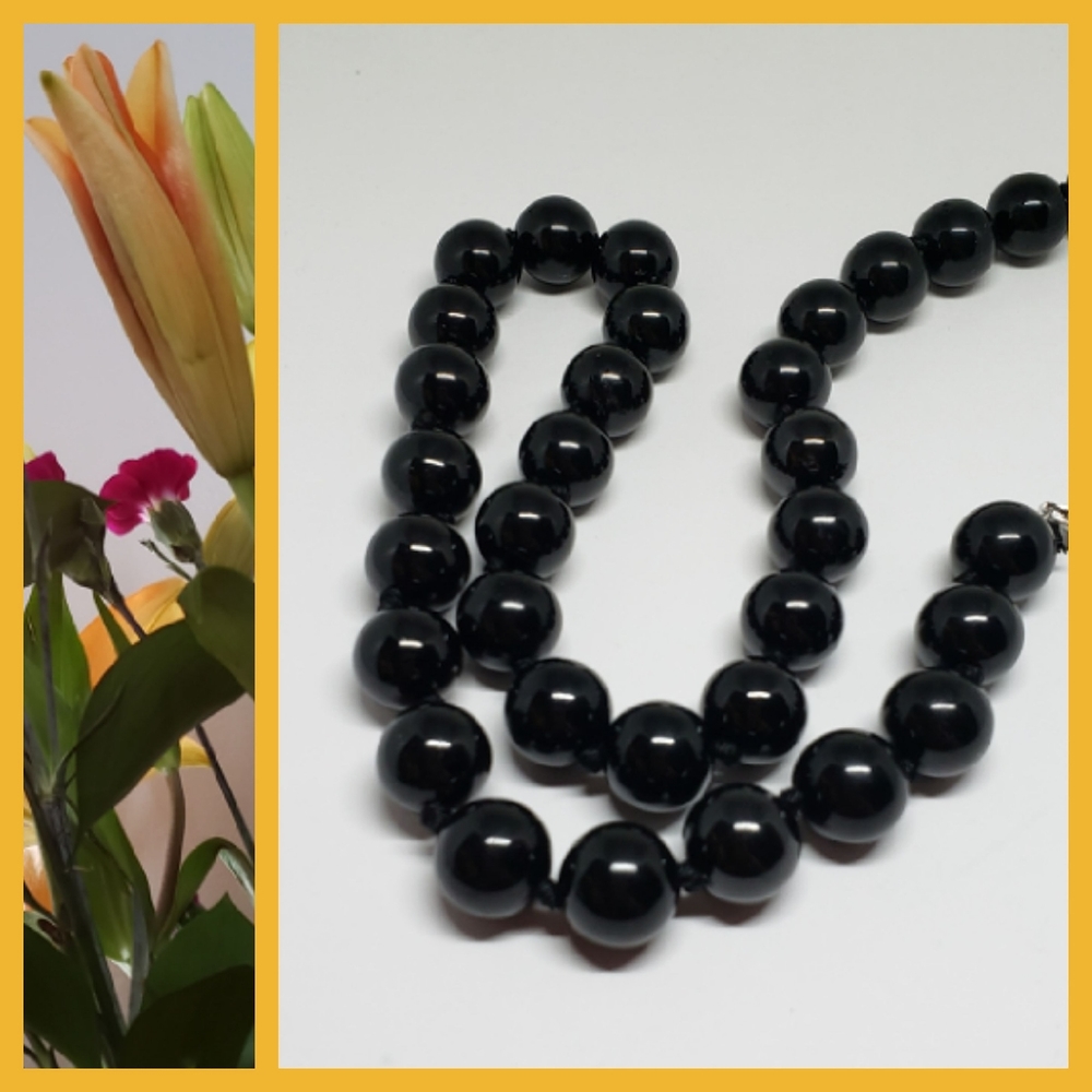 Shunghite Healing Black Necklace.
